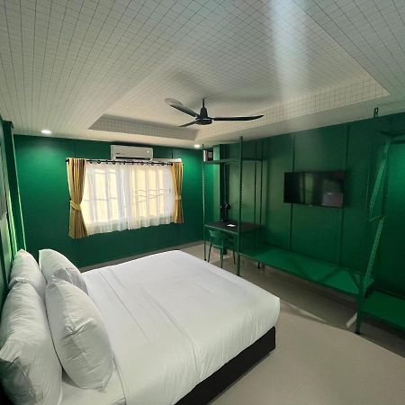 Sari Boutique Hotel Patong Exterior photo